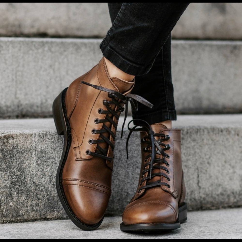Thursday boots, chocolate brown, size 6